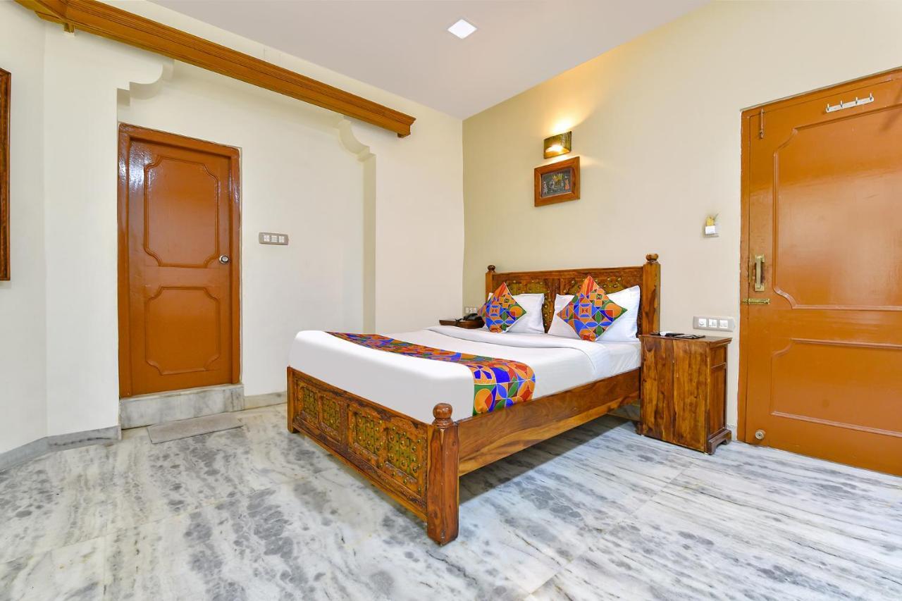 Fabhotel Prime Empire Palace Удайпур Екстериор снимка