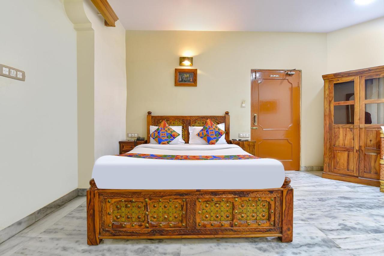 Fabhotel Prime Empire Palace Удайпур Екстериор снимка