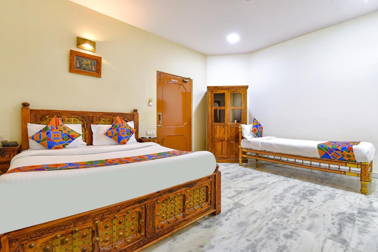 Fabhotel Prime Empire Palace Удайпур Екстериор снимка