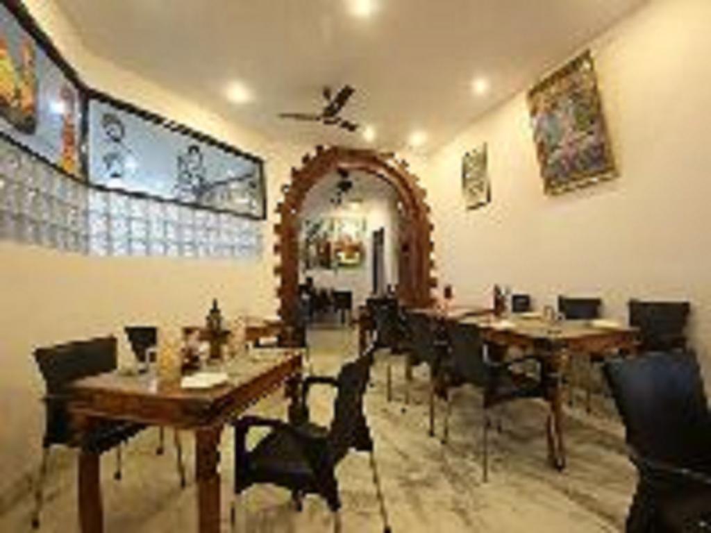 Fabhotel Prime Empire Palace Удайпур Екстериор снимка